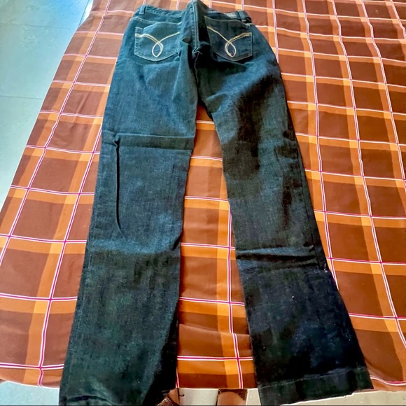 Summer Special Calvin Klein Straight Leg Slimming Denim Jeans in Size 28 - Picture 14 of 16